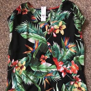 NWT NY&C sleeveless blouse - size L Tall
